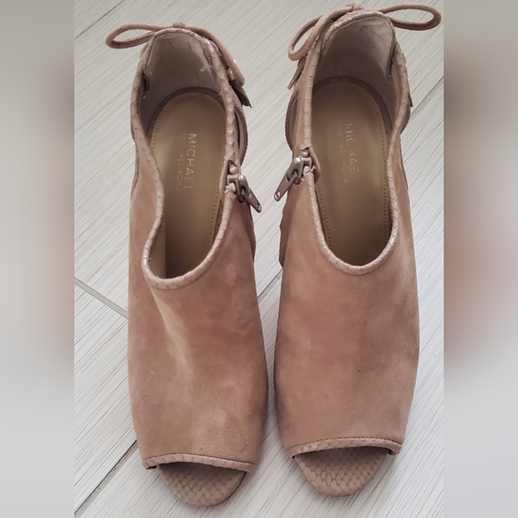 Michael Kors Open Toe Bootie Heels Size 8.5 - Picture 1 of 6